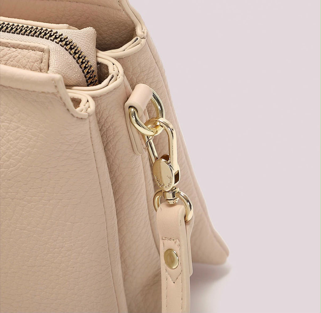 BORSA A TRACOLLA CON DETTAGLIO APPESO- MIMI’ MUA’