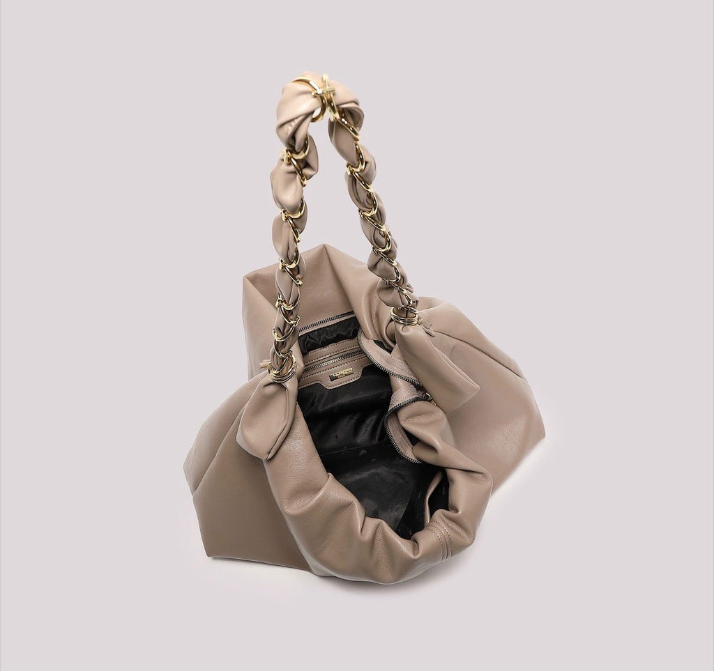 BORSA A SACCA CON CATENA SUI MANICI MISURA MAXI- MIMI’ MUA’