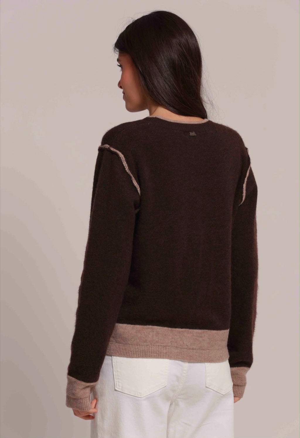 MAGLIA SCOLLO TONDO CON CONTRASTI- MIMI’ MUA’