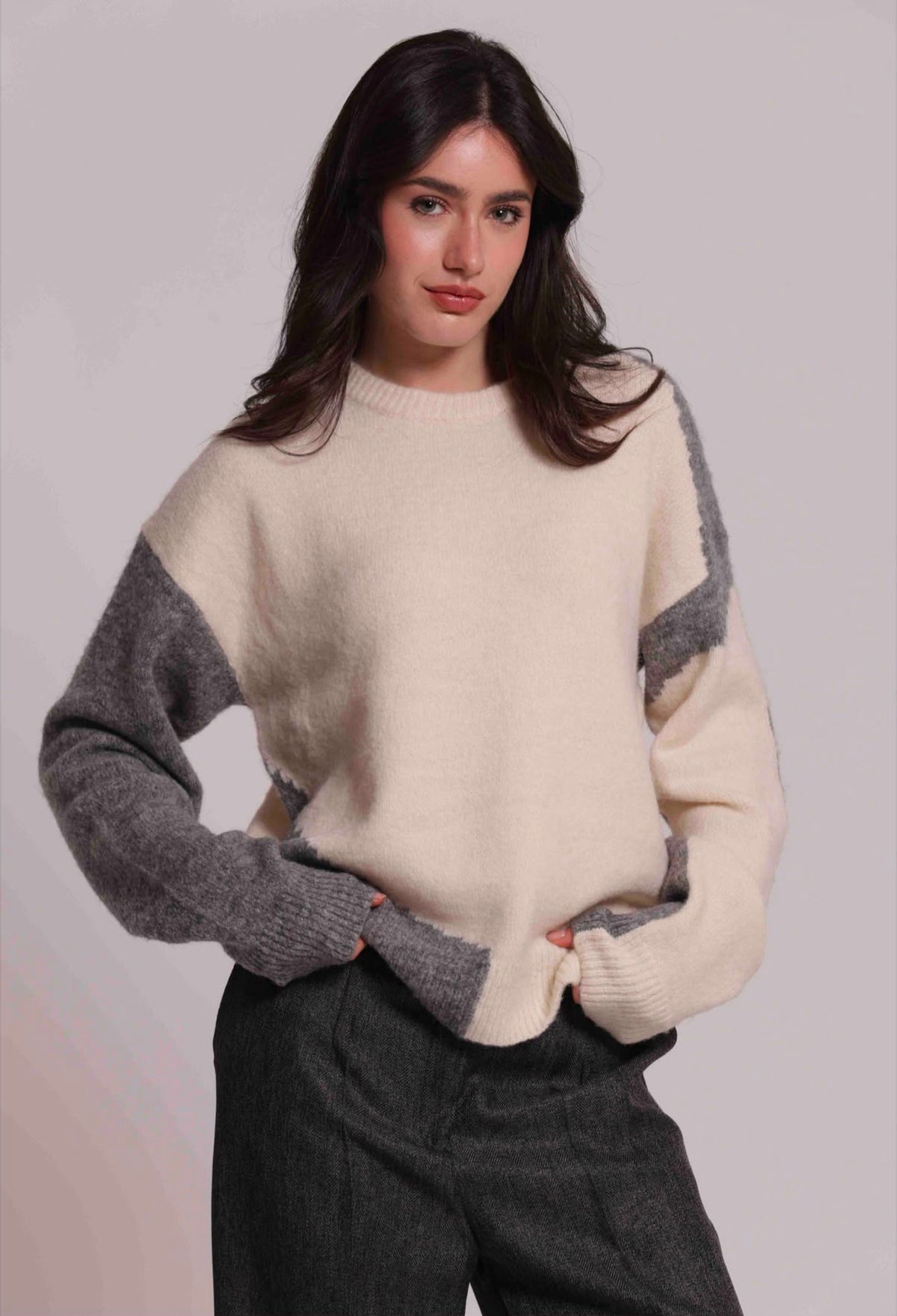 MAGLIA SCOLLO TONDO CON GIOCO BICOLORE- MIMI’ MUA’