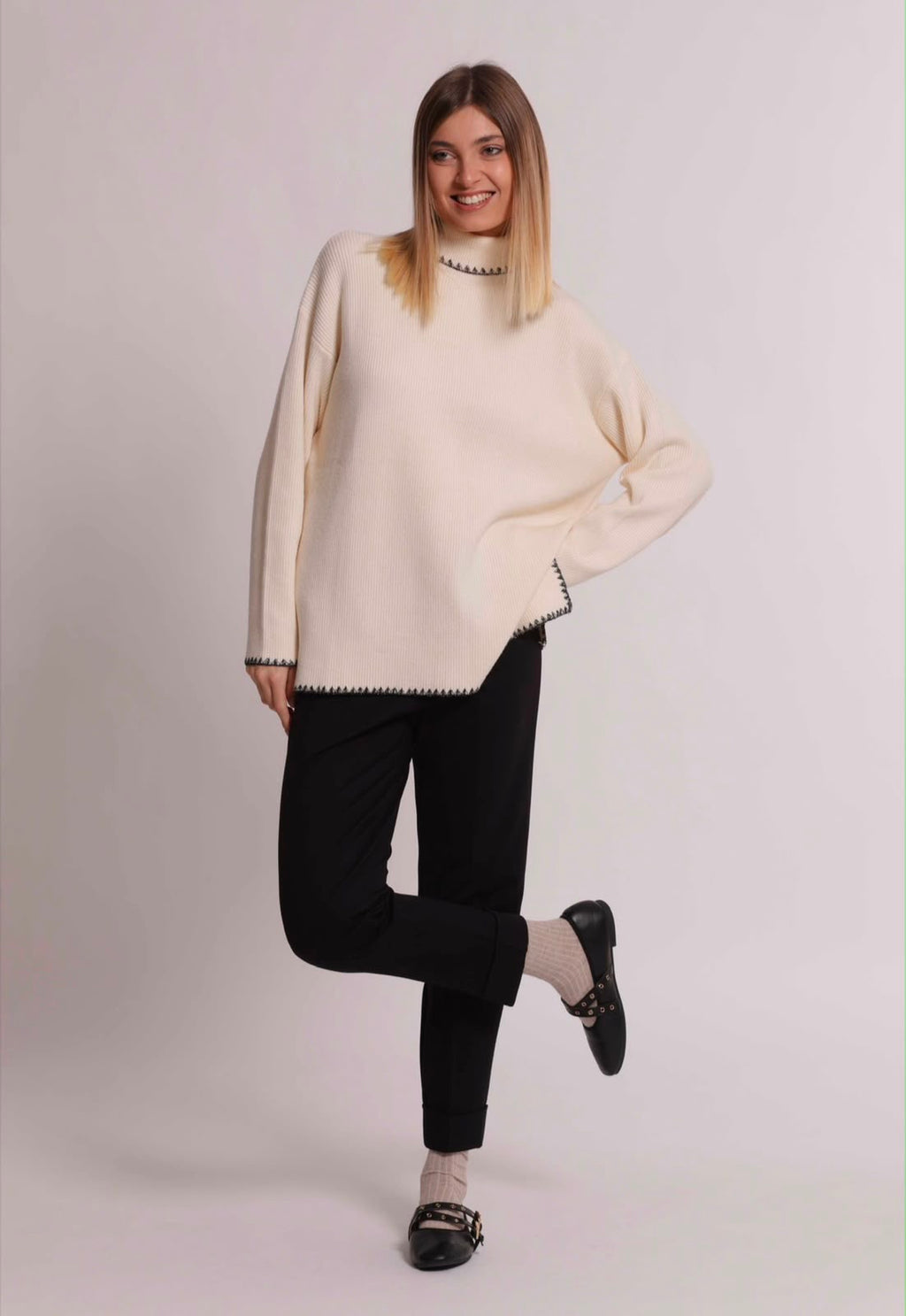 PANTALONE CON RISVOLTO IN PUNTO MILANO- MIMI’ MUA’