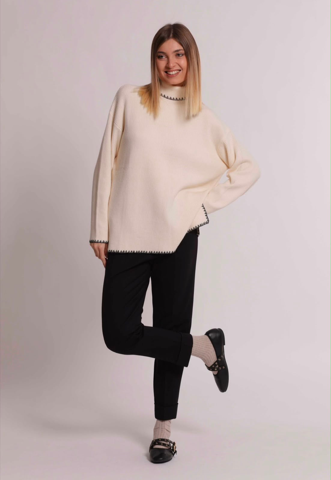 PANTALONE CON RISVOLTO IN PUNTO MILANO- MIMI’ MUA’