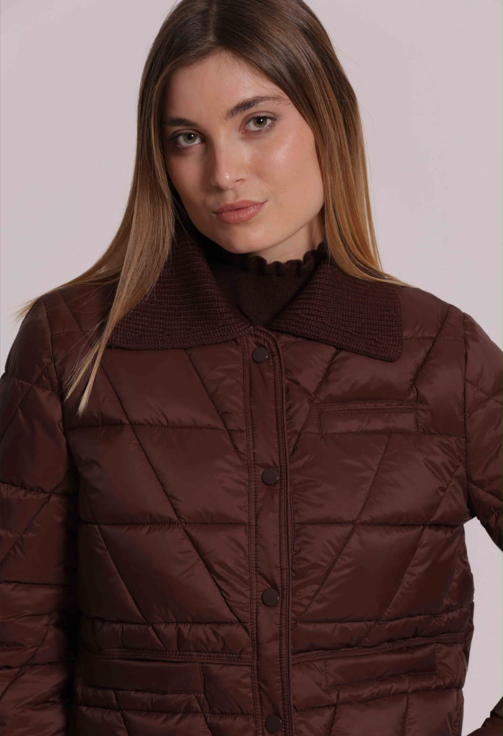 PIUMINO CORTO CON COLLETTO IN MAGLIA cento grammi