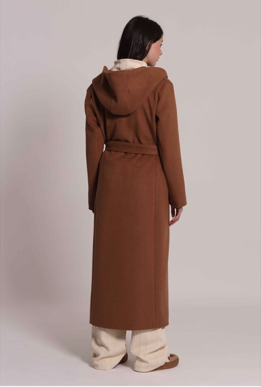 CAPPOTTO LUNGO CON CAPPUCCIO
