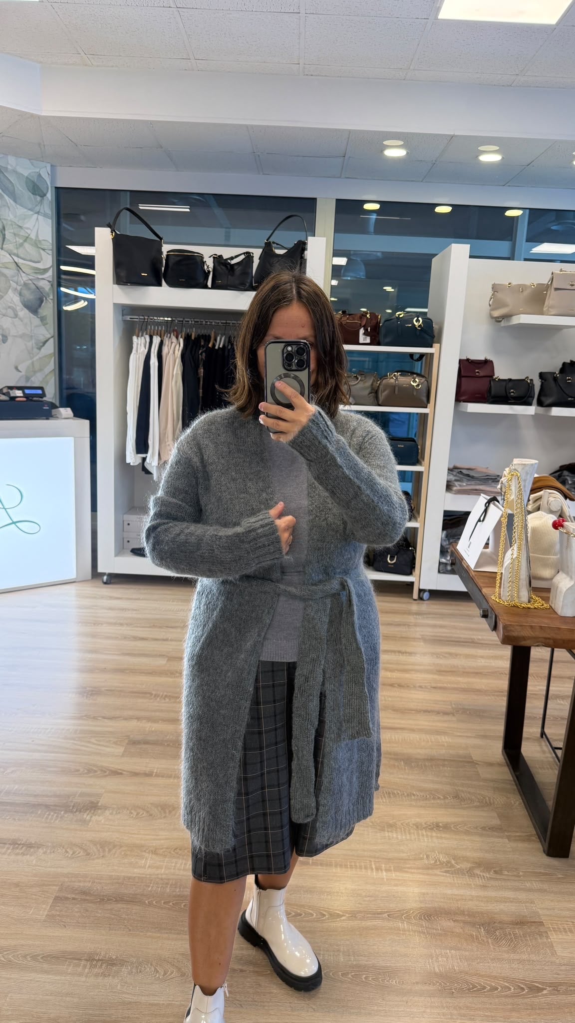 CARDIGAN IN LANA