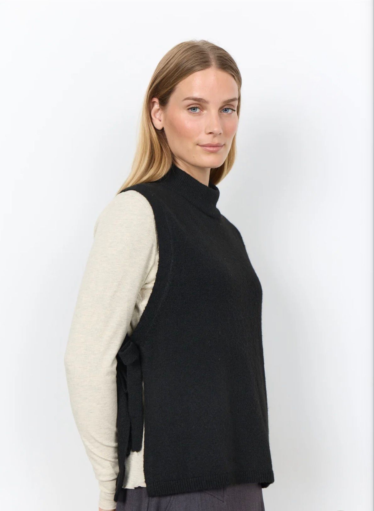 MAGLIONE SMANICATO