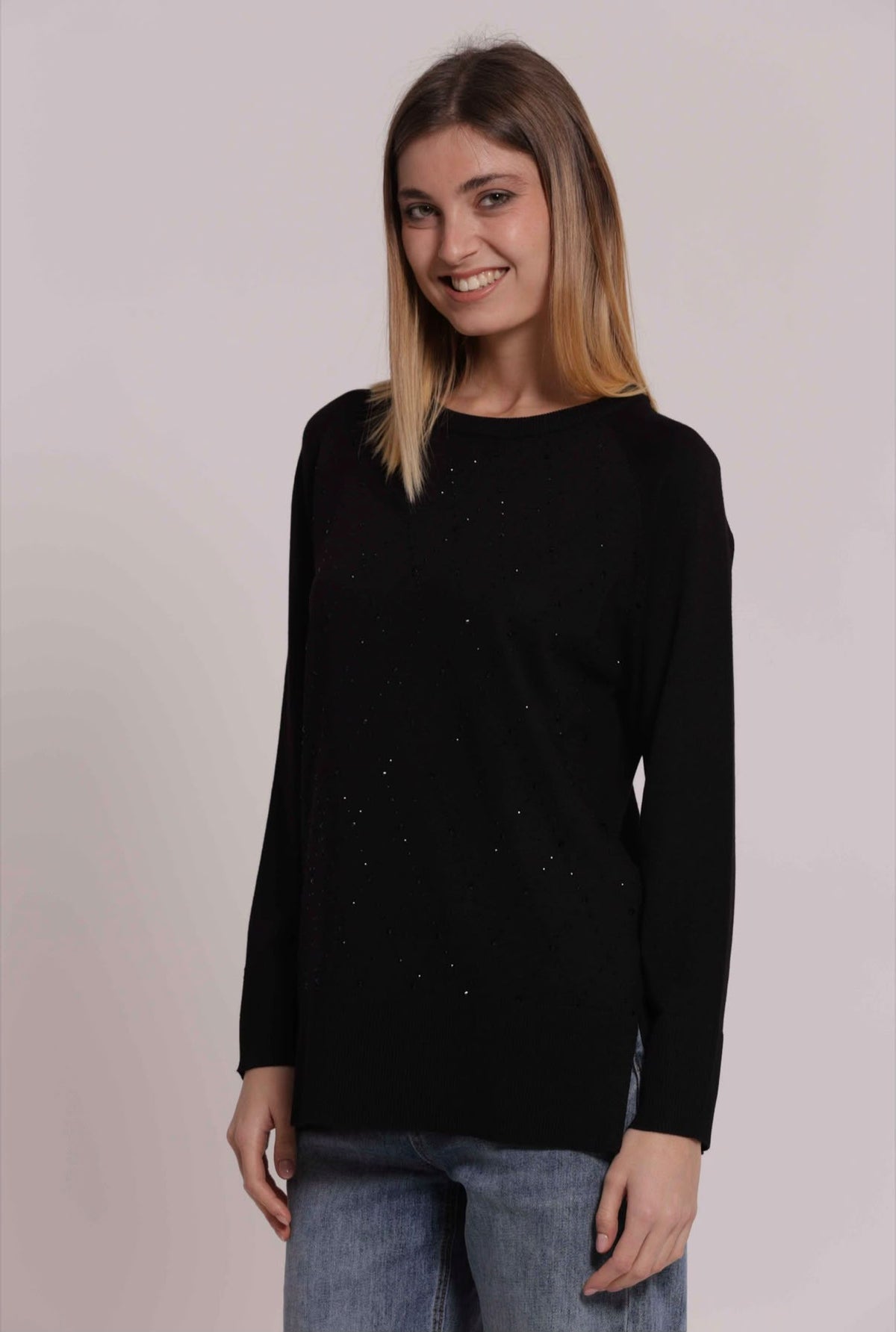 MAGLIA CON STRASS E COLLO REMOVIBILE