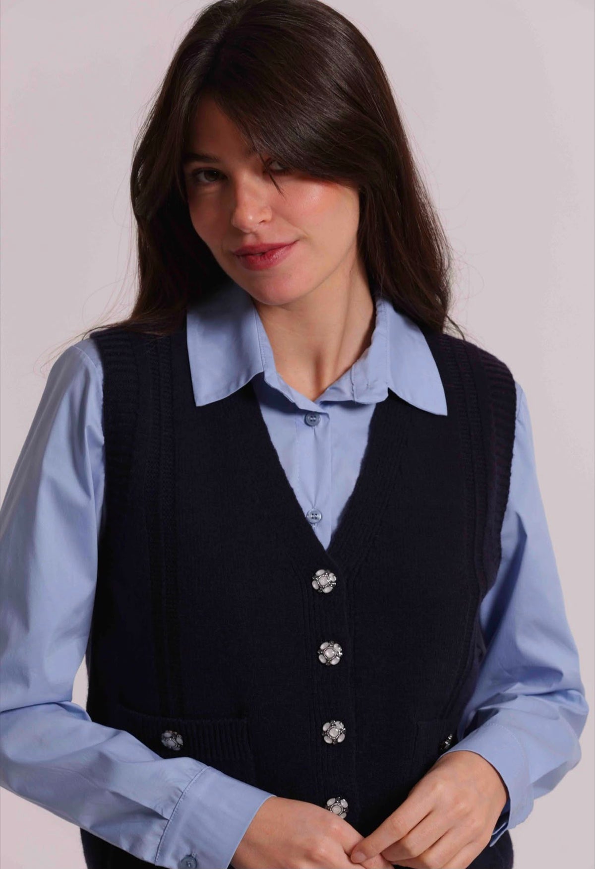 MAGLIA GILET CON BOTTONI GIOIELLO -MIMI’ MUA’