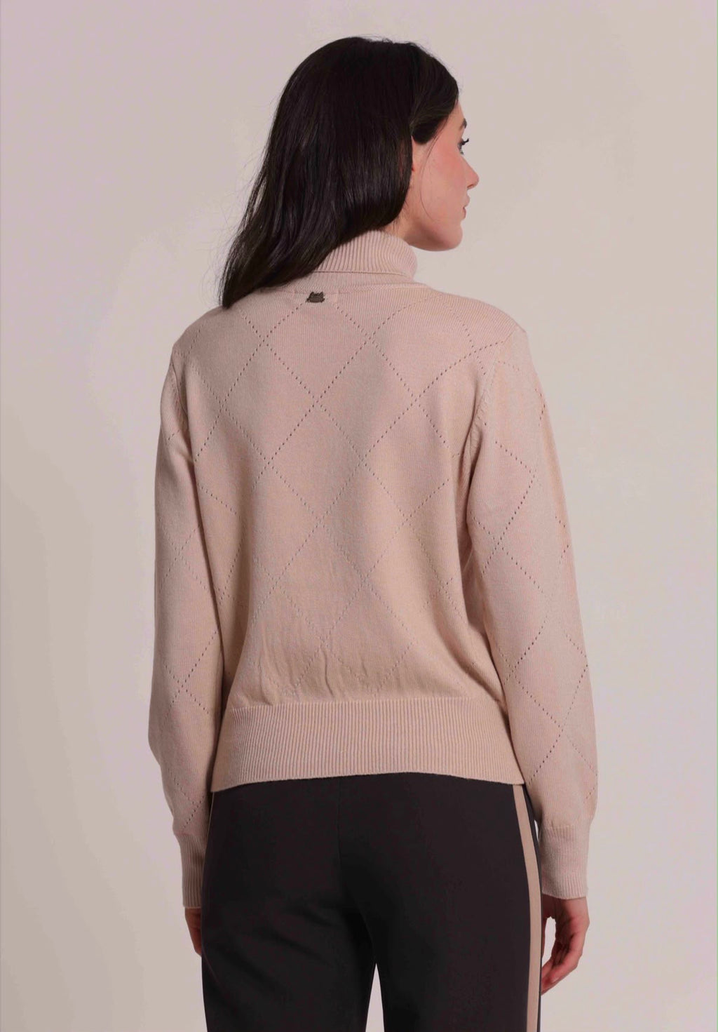 MAGLIA COLLO ALTO CON RICAMO LOSANGHE -MIMI’ MUA’
