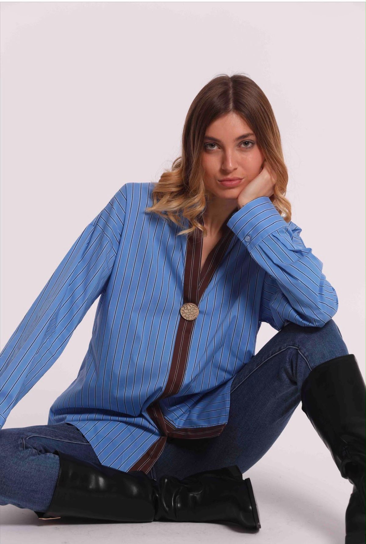 CAMICIA A BLUSA CON SCOLLO A “V” BICOLORE- MIMI’ MUA’