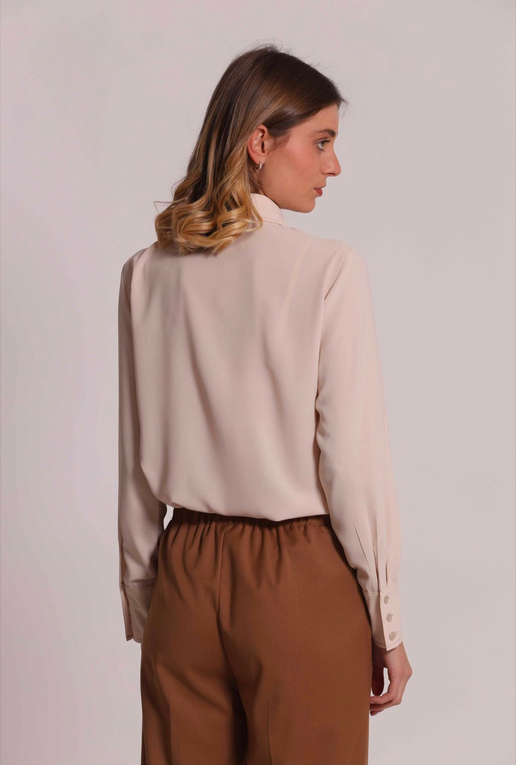 CAMICIA CON FIOCCO