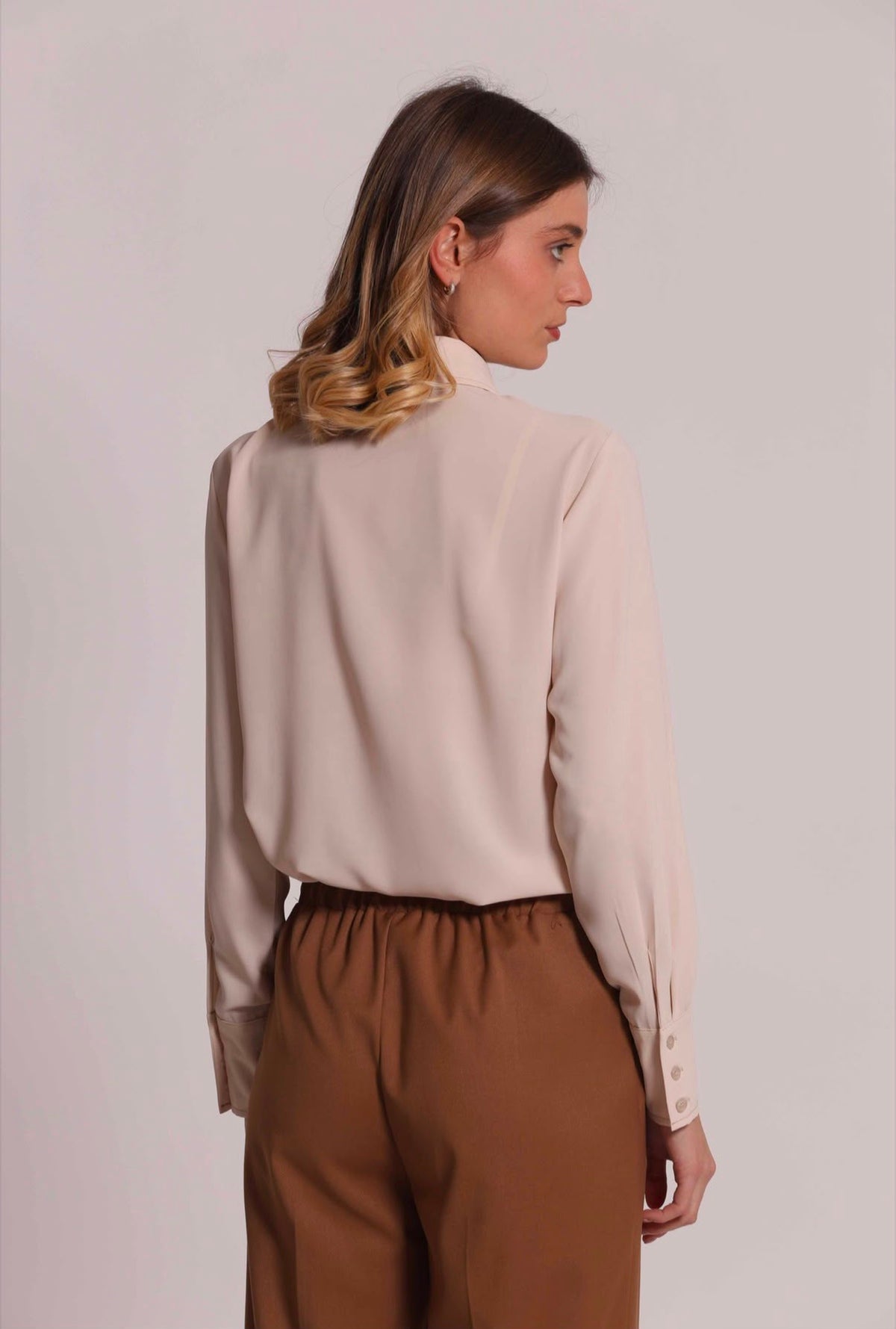 CAMICIA CON FIOCCO