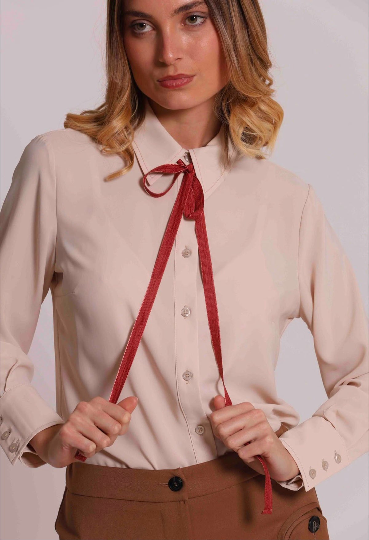 CAMICIA CON FIOCCO